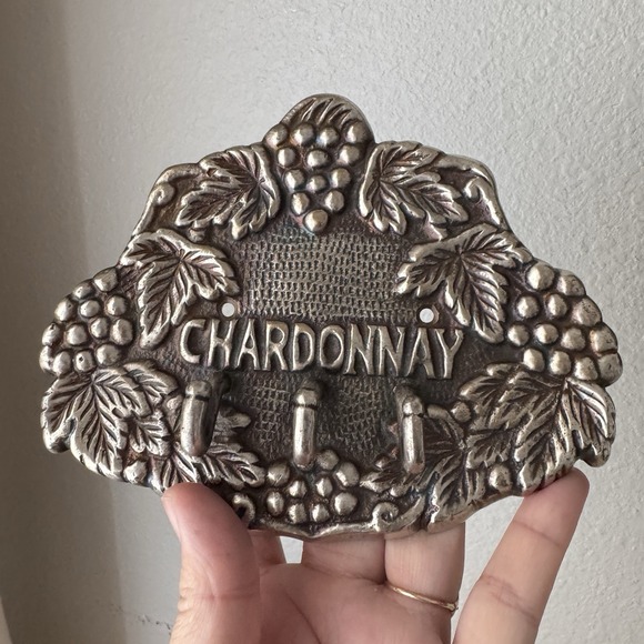 Chardonnay Silver Pewter Hook Wall Art Plaque Key Holder Wine Room Decor Vintage - Picture 1 of 5